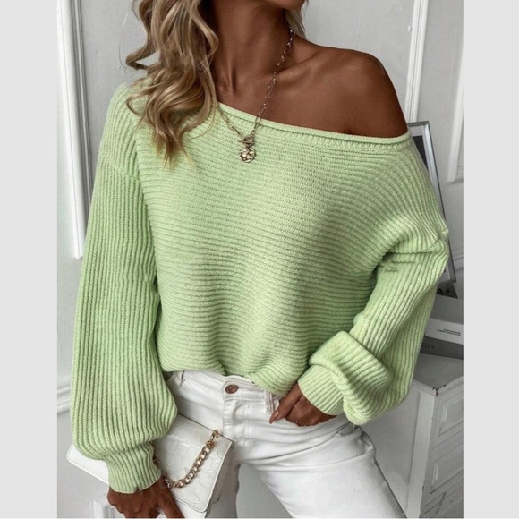 Sweaters - Luxe green off shoulder knit sweater top